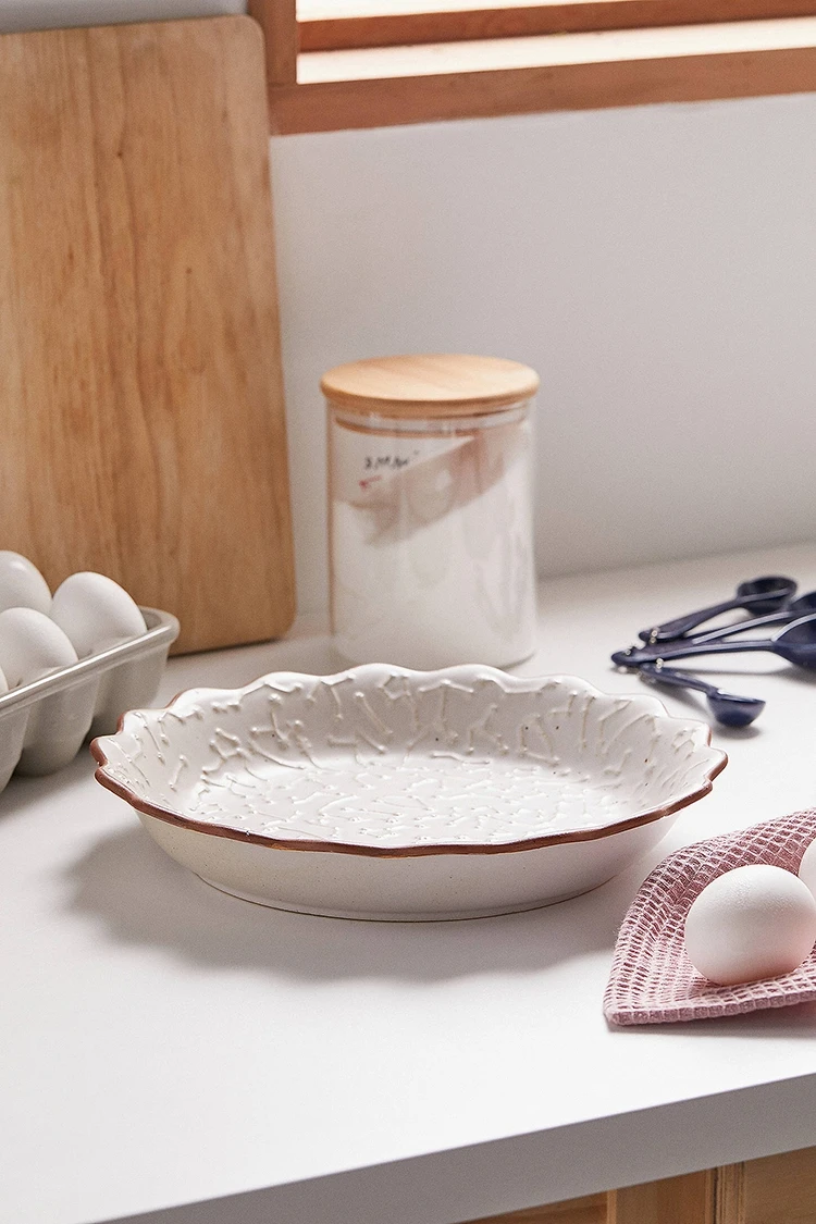 

Matte Constellation Retro Relief Petal Plate Coarse Pottery Salad Plate Deep Plate Bread Pastry Plate Gourmet Setting Plate