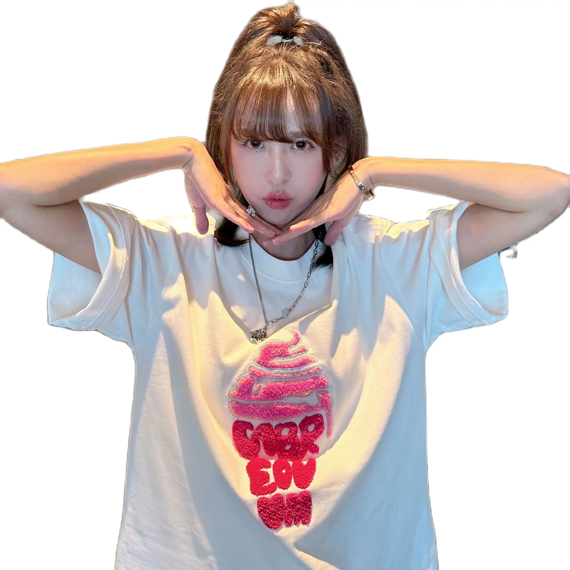 

Белая футболка с вышивкой мороженого и коротким рукавом для женщин, новинка 2023, Базовая рубашка с уменьшением возраста, летний топ в иностранном стиле