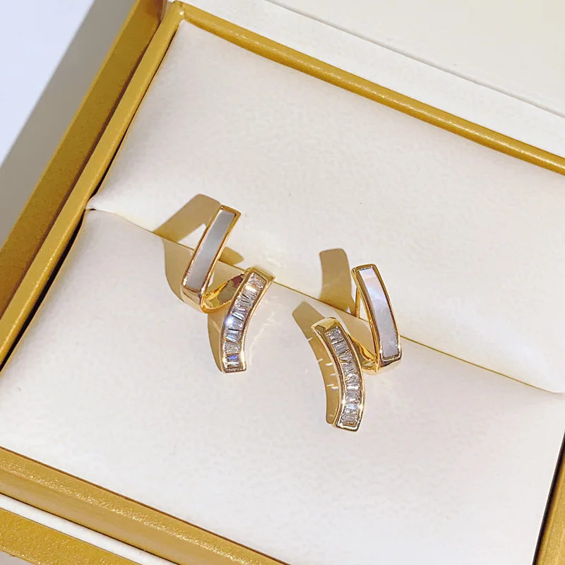 

Summer New Fresh and Simple Ladies Earrings Korean Fashion Rhinestone Drop Glaze Personality Small Earrings Beautiful Jewelry