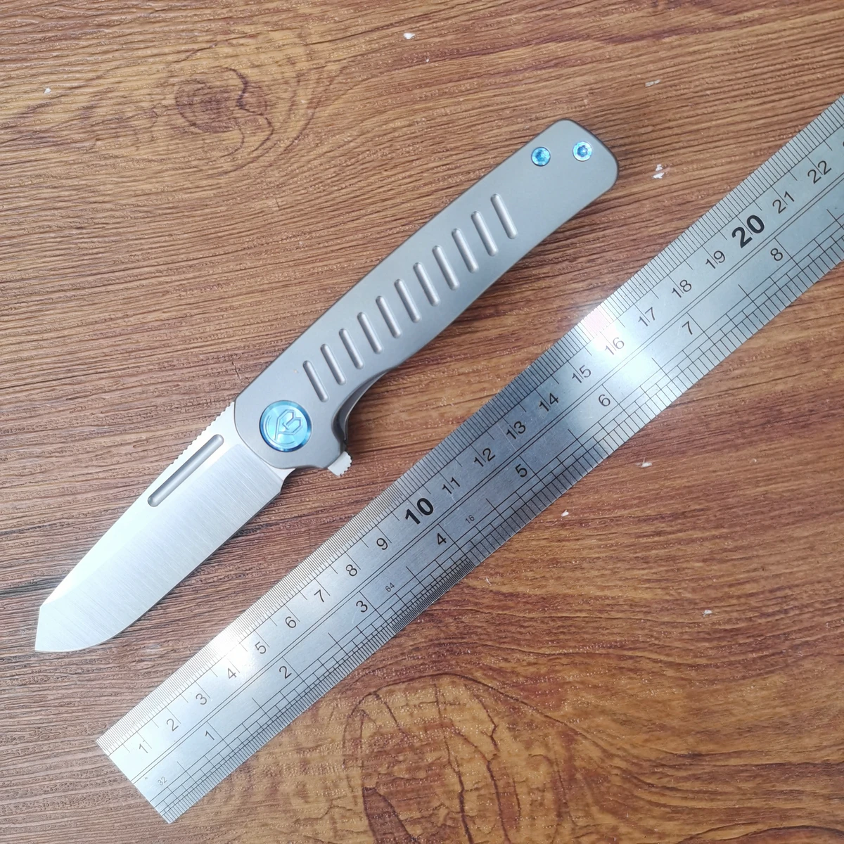 Kbknife kb315 Складной нож со стальной головкой атласное лезвие M390 серая титановая