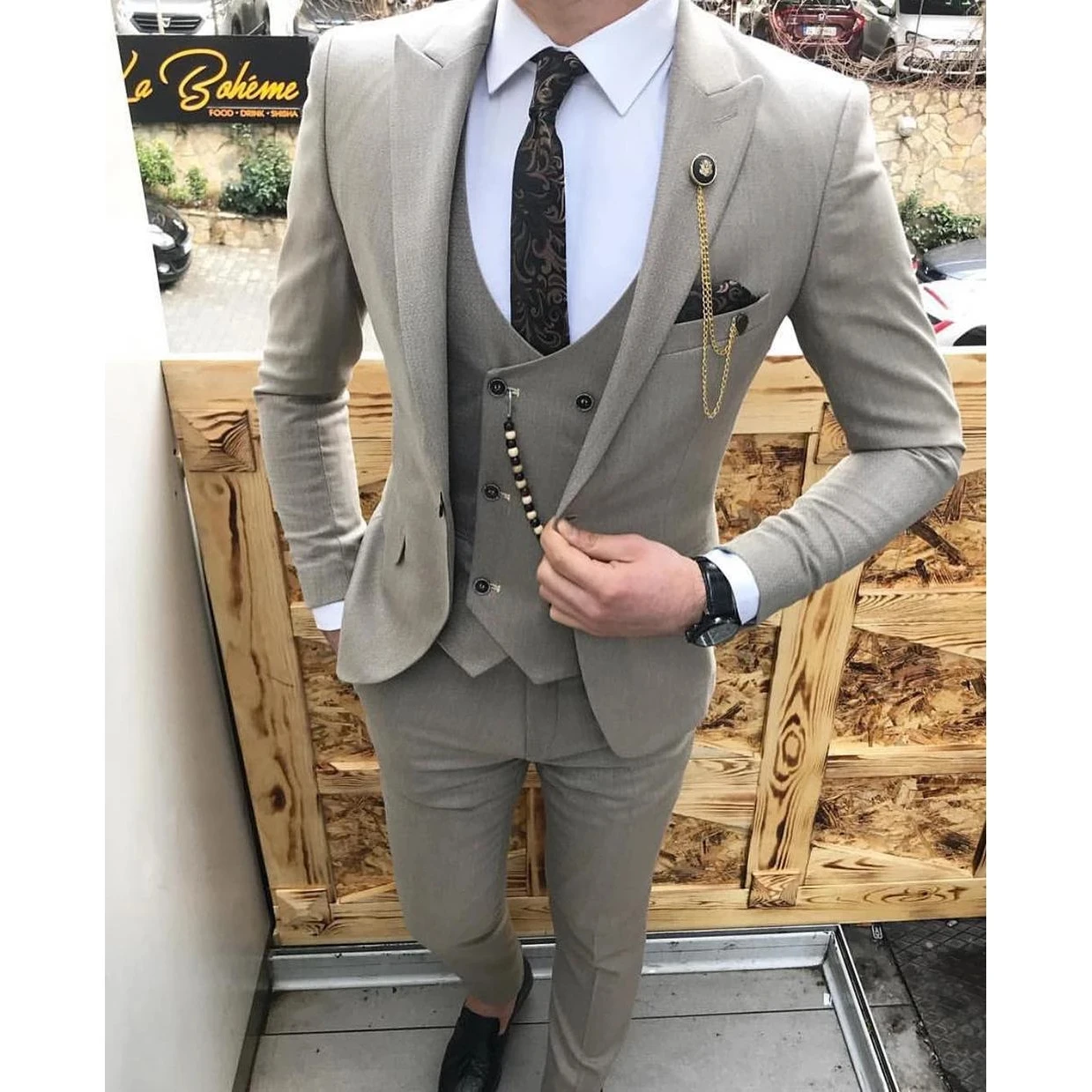 

Men Suits Slim Fit 3 Pieces Prom Tuxedos Peaked Lapel Blazer Groomsmen Wedding Tailor Made Costume Homme (Jacket+Vest+Pants)