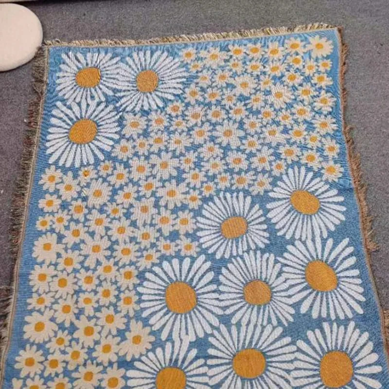 

Bohemian Throw Blanket for Bed Bedspread Daisy Floral Nordic Tapestry Sofa Cover Floor Mat ，Fundas De SofaKawaii Camp Bedcover