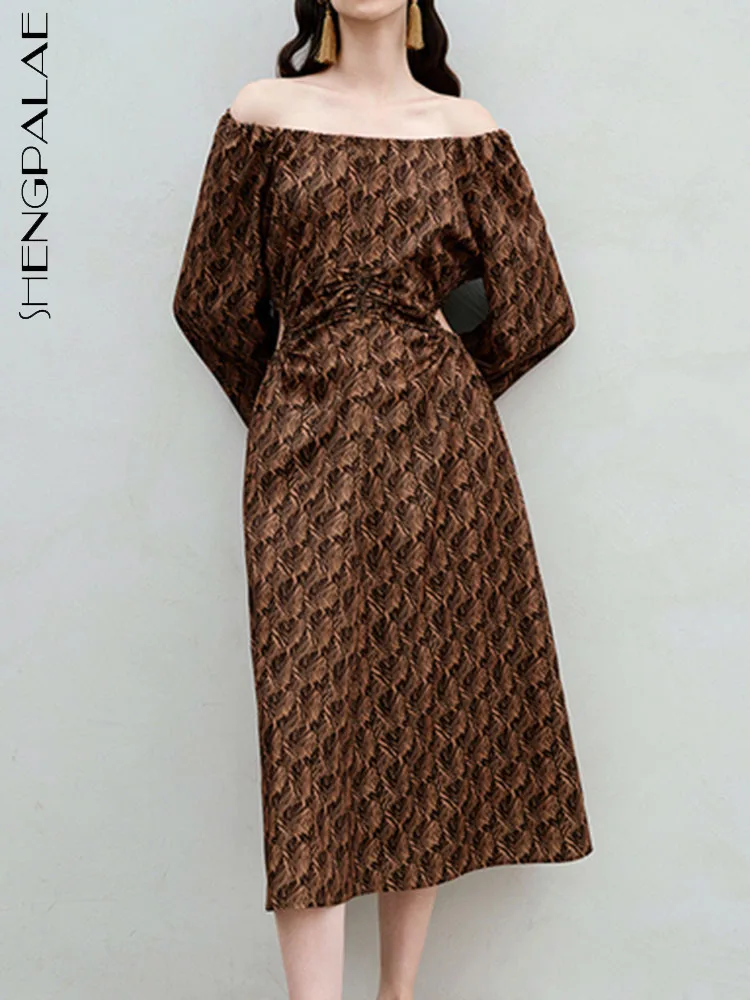 

SHENGPALAE платье с вырезом лодочкой для женщин осень 2023 Новая мода с принтом рукав реглан выдалбливают Дизайн Винтаж Vestido Robe R5744