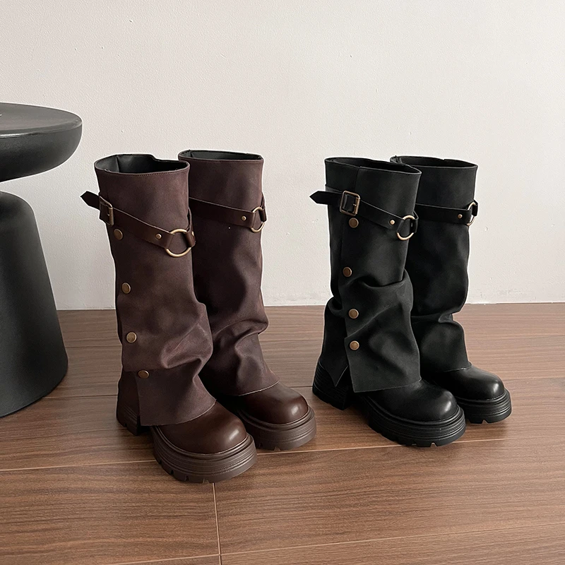 Женские зимние сапоги до колена на платформе и каблуке-шпильке