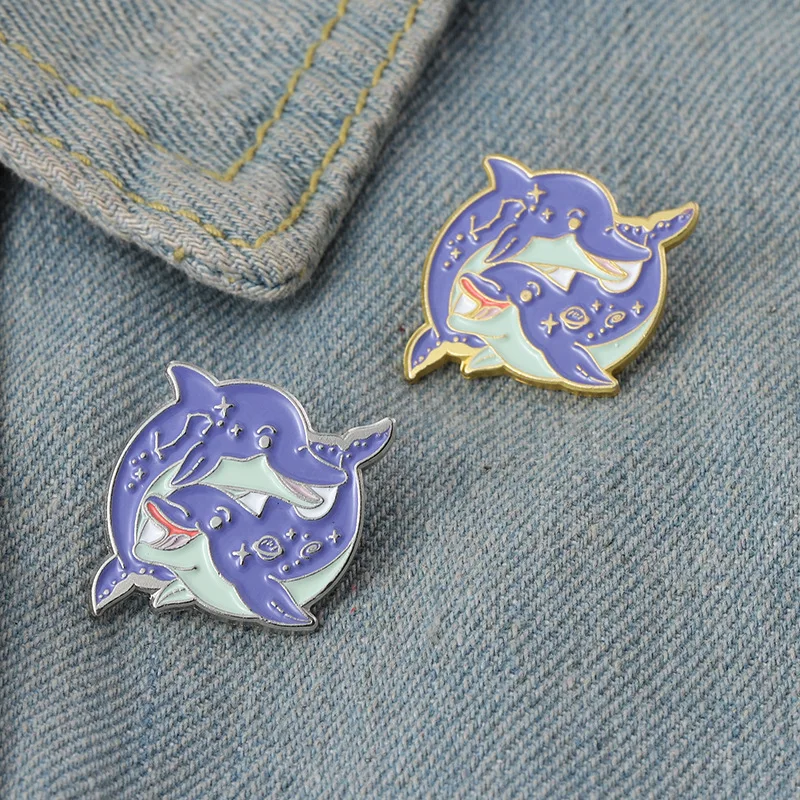 

Blue Women's Brooch Animals Badges Starry Dolphins New Year Gift Enamel Pin Lapel Pins Christmas Friends Jewelry Fashion