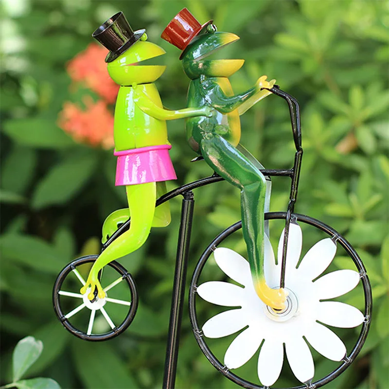 

New Wind Spinners Funny Frog Riding Vintage Bicycle Wind Sculptures Garden Animal Windmill Statues for Yard Lawn Patio Decor