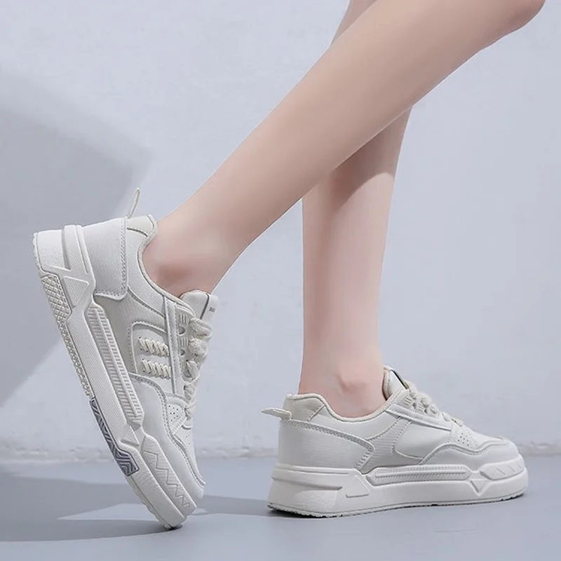 Купи SIKETU Women’s platform white shoes Casual Shoes Lace-up Platform Running Sneakers Women Comfortable Shoes Female Flat Fashion за 2,300 рублей в магазине AliExpress