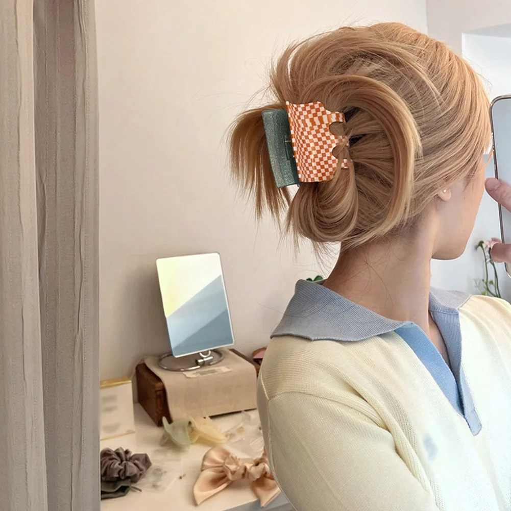 

Checkerboard Grab Hair Clip Hair Accessories for Women Acrylic Color Plaid Hairpin Shark Clip Girl Head Accessories Hair Claw