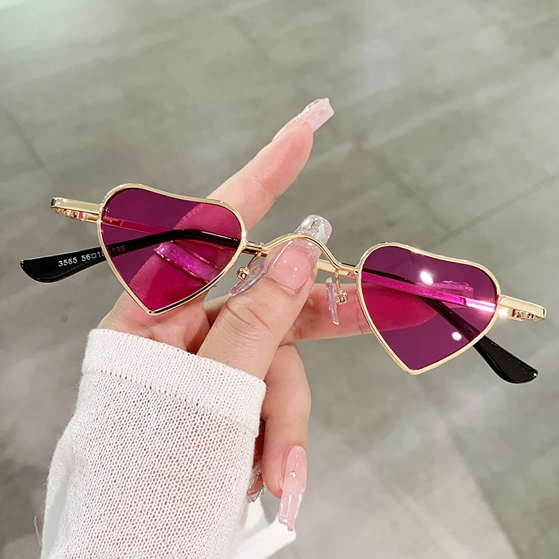 

INS Fashion Mini small Heart-Shaped Sunglasses Metal Frame Hip Hop Punk Sun Glasses Retro Shades Eyewear Summer Accessory