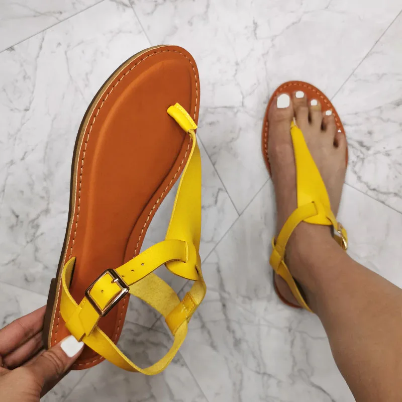 

2022 Beach Sandals Women Summer Flat Shoes Flat Heel Open Toe Flip Flops Buckle Leather Sandal Solid Yellow Large Size 37-41