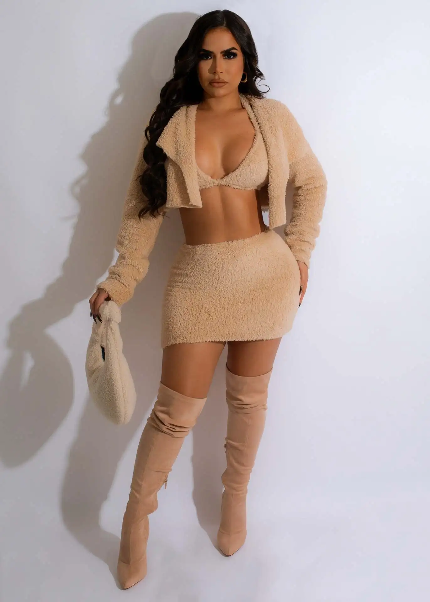 

Комплект из 3 предметов с плюшевой юбкой, женский наряд, сексуальный бюстгальтер, топ, мини-юбки + кардиган, пальто, комплект из 3 предметов, же...