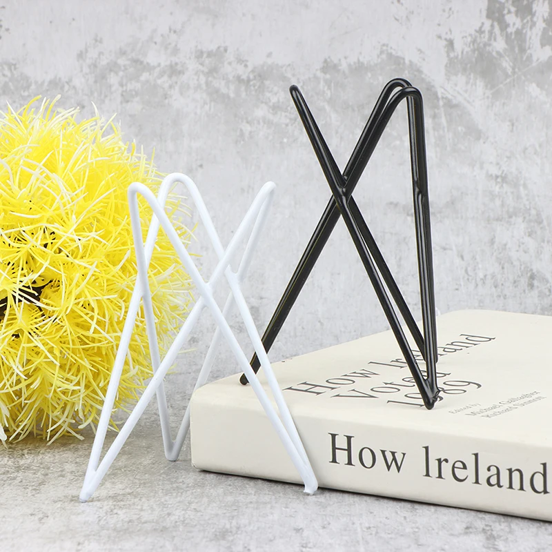 

Nordic Style Air Plant Holder Metal Flower Pot Stand Geometric Iron Tillandsia Holder Art Display for air plants tillandsia