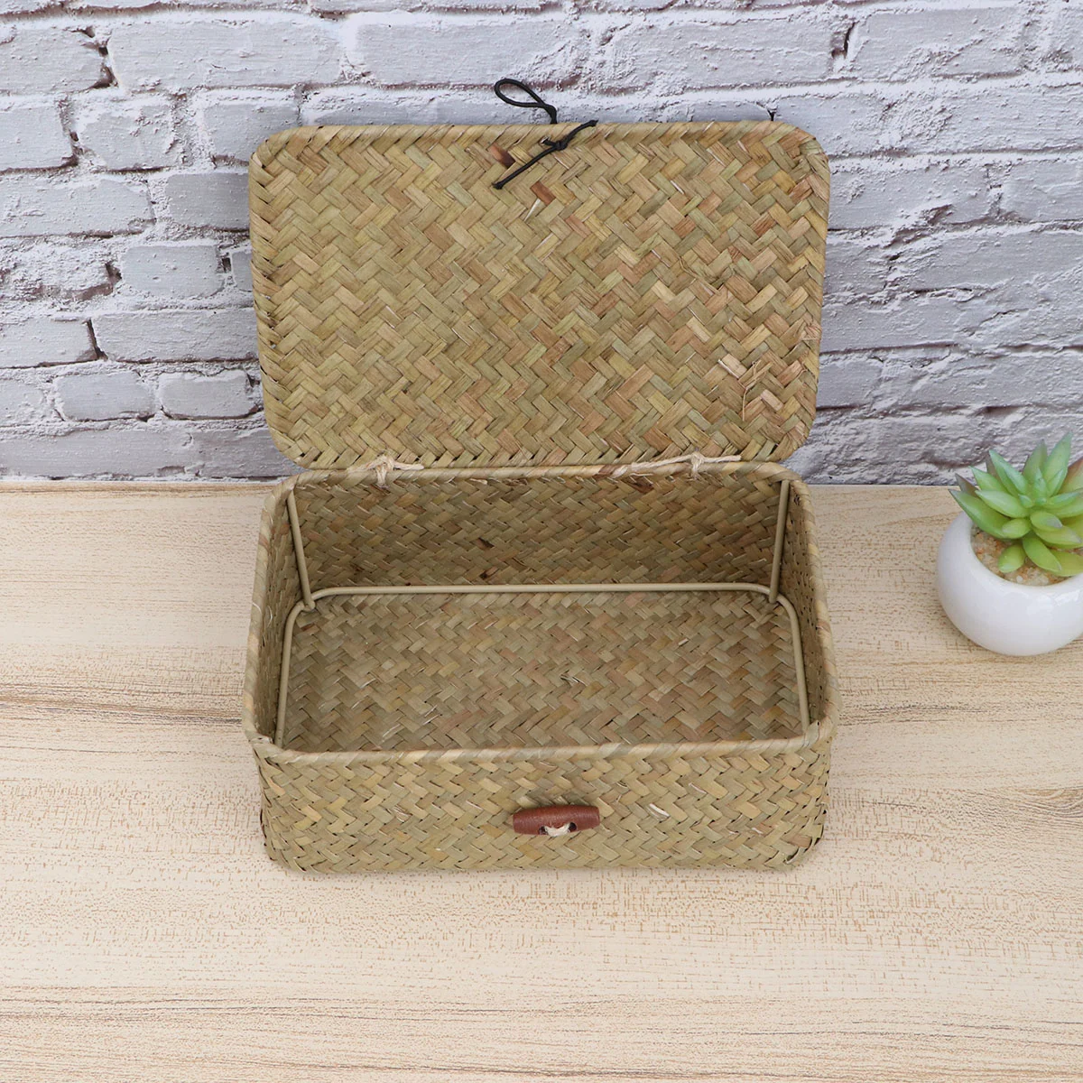 

1PC Storage Basket Decorative Grass Weaving Organizer with Cover for Living Room Kitchen