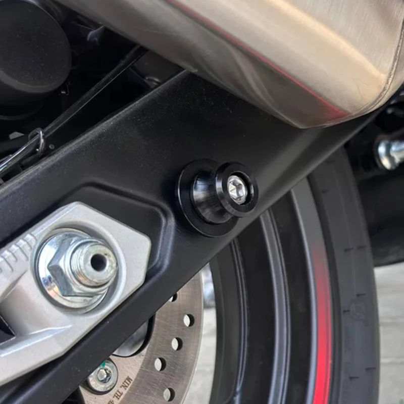 Фото Для мотоциклов YZFR7, YZFR1, R1M, R1S, YZFR3, YZFR6, R15 V3, TENERE700: Алюминиевые защитные шпули-слайдеры для маятникового рычага (винты-протекторы) r7 r1 №3