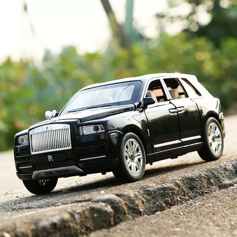 

Diecast 1:32 Alloy Car Model Metal Vehicle Miniature Rolls Royce Cullinan Luxury SUV Collected Gifts for Children Boys Hottoys