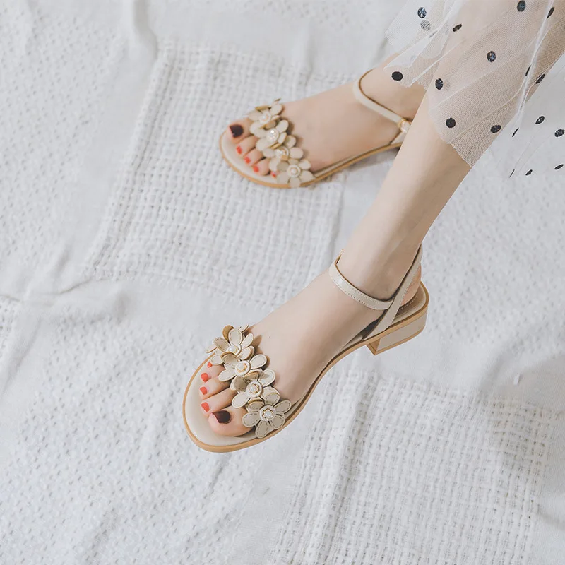 

2022 New Fashion Shoes All-match Thick Heel Sandals Women's One-word Buckle Belt Middle Heel Fairy Wind Summer Women's Shoes