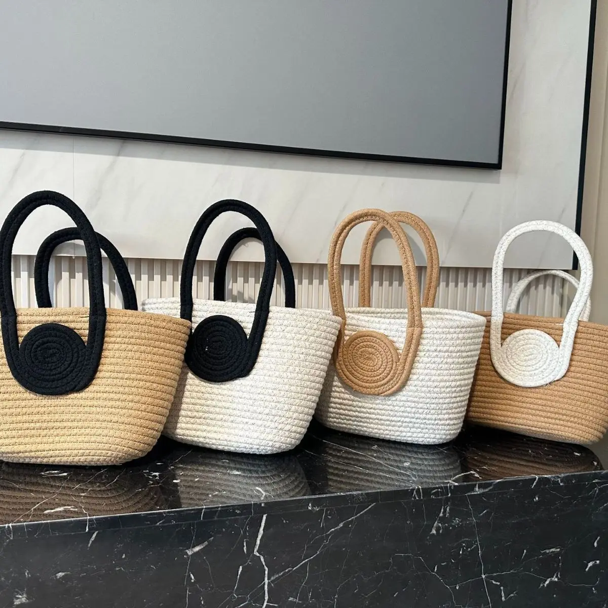 

Classic Design Woven Open Pocket Handbag Beach Bucket Bag Shoulder Bag With Liner Letter Pattern Large Capacity Bags For Woman