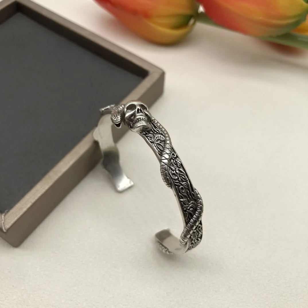 

European and American popular bracelets