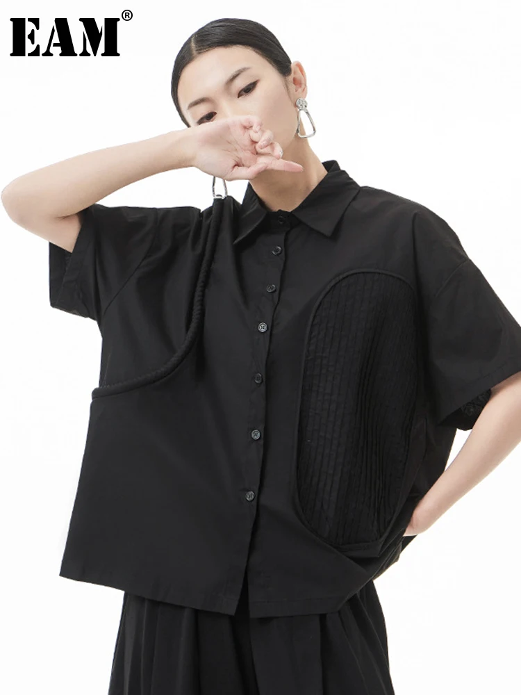 

[EAM] Women Black Pleated Big Size Casual Blouse New Lapel Half Sleeve Loose Fit Shirt Fashion Tide Spring Summer 2022 1DE8539