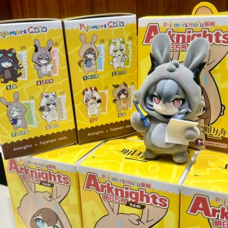 Фото В наличии: Оригинальные фигурки Bandai Arknights Amiya, W, Kelsey, Chen в пижамах Mofu (слепая коробка), флокированные коллекционные модели, игрушки, подарки №2