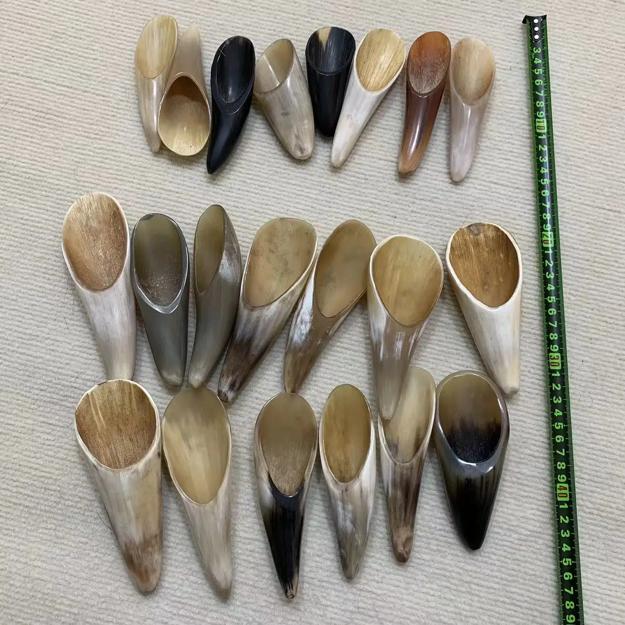 Рог коровы буйвола Черный бык Смешанные цвета Бутик Акупунктурный точечный