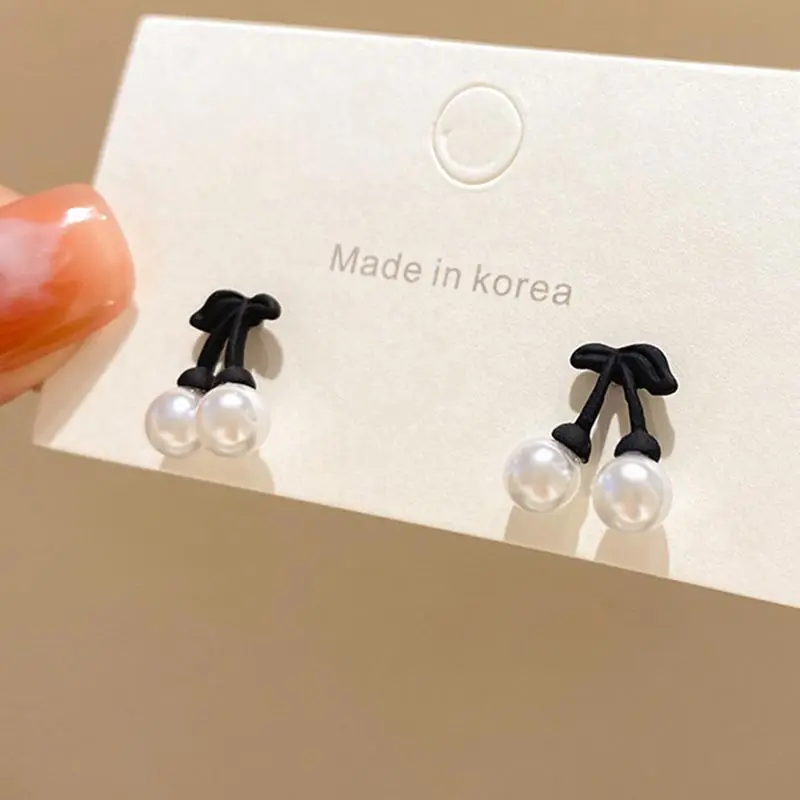 

Korean Style Black Small Cherry Earrings for Women Round Pearl Plant Stud Earring Female Wedding Jewelry Accessories Wholesale