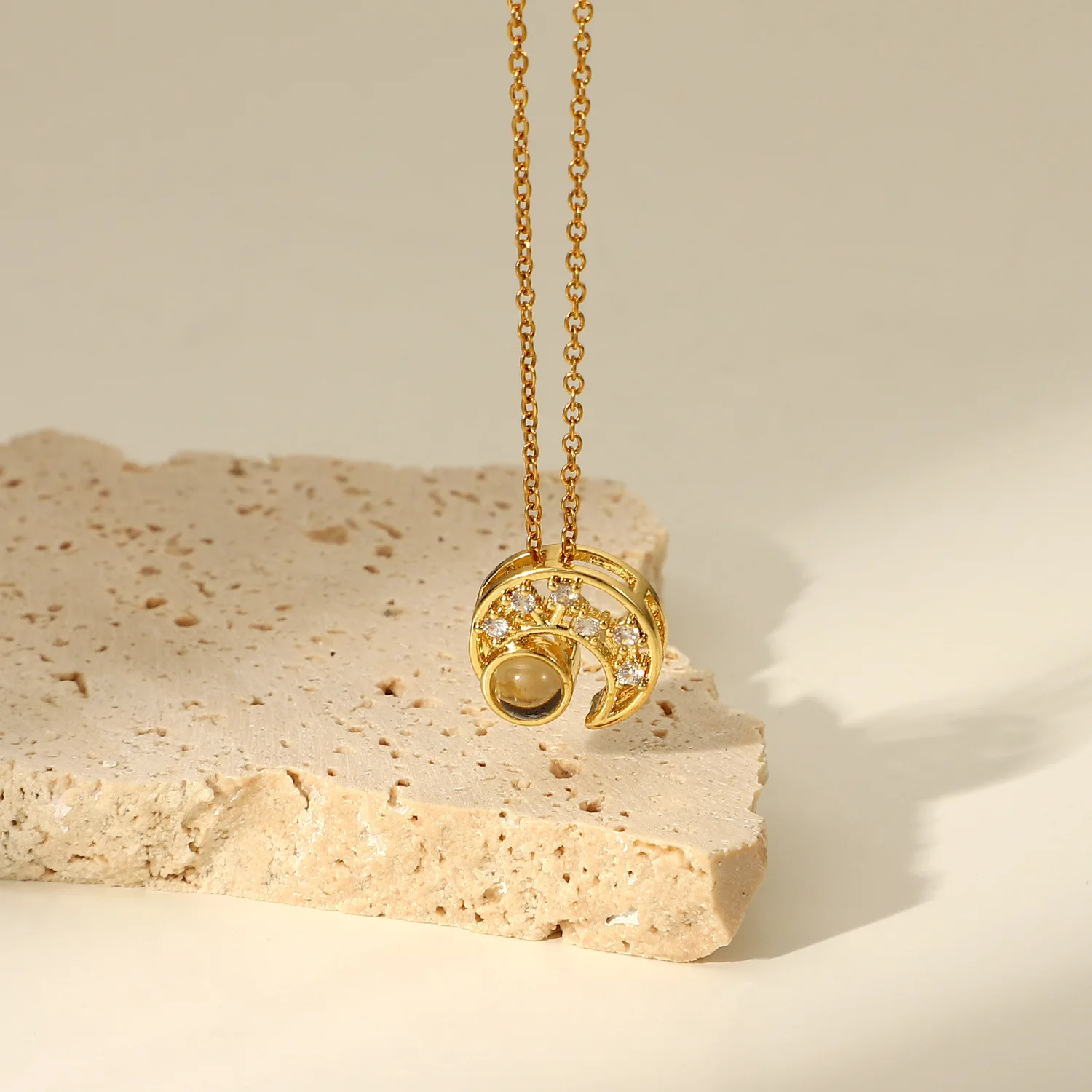 

DEAR-LIFE New titanium steel gold plated necklace for women with non-fading moon pearl necklace jewellery