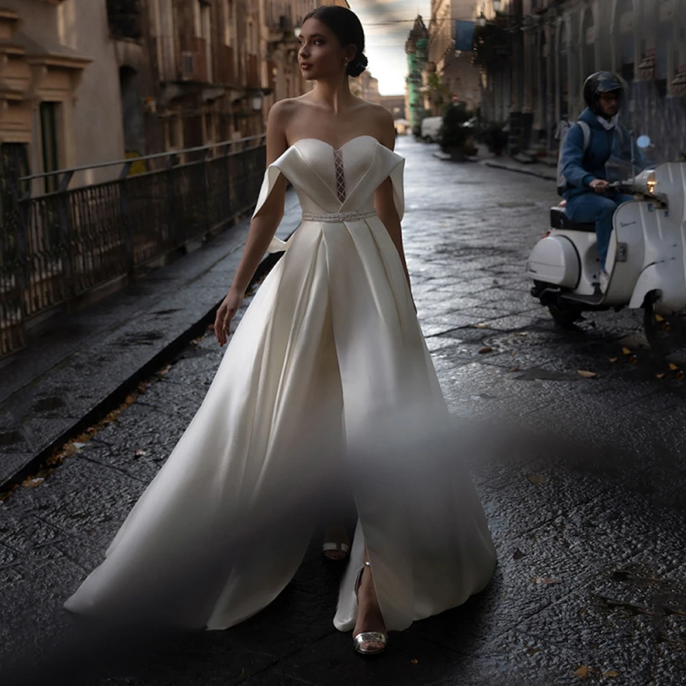 

Front Split Wedding Gown 2022 Off The Shoulder Backless A-Line Backless Bridal Dresses Simple Satin Sweep Train Vestido De Noiva