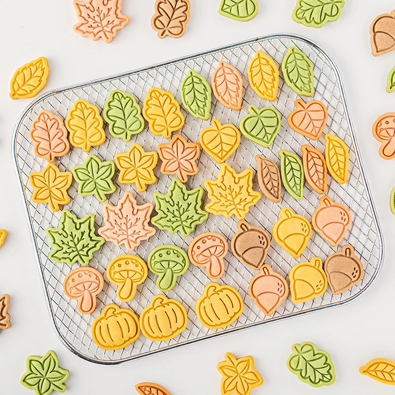 

Autumn Leaf Biscuit Mold for Oak Maple Leaves Cookie Cutters Hand-pressed Fondant Stamp Candy Chocolate Cake Decorating Tools