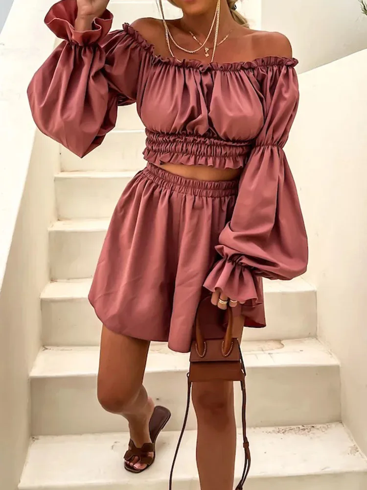 

Sexy Off Shoulder Crop Blouse and Elastic Waist Shorts Suits Women Casual Long Sleeve Solid Party Suits 2022 Elegant 2Pc Outfits
