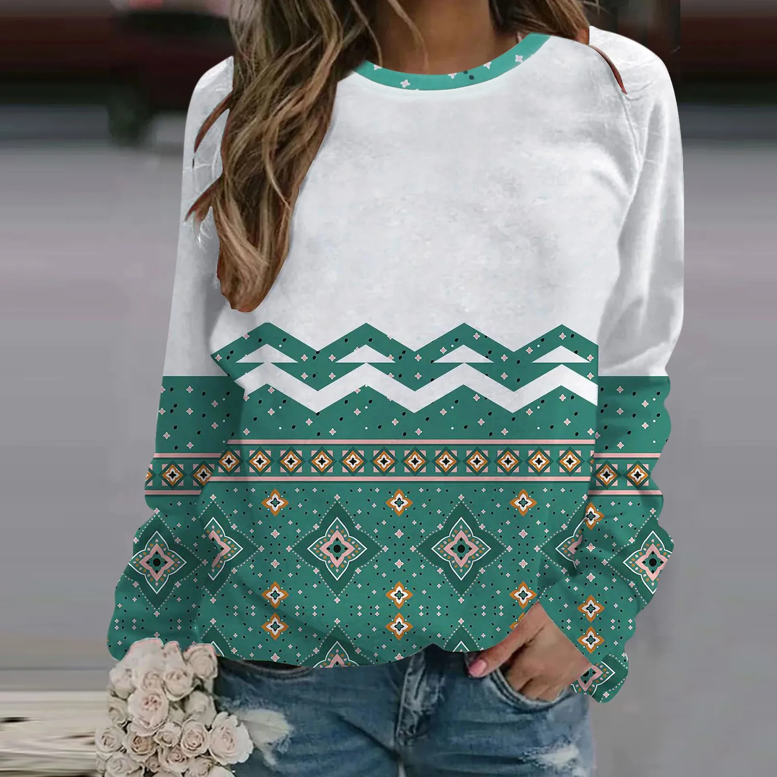 

Женский трикотажный пуловер с длинным рукавом и круглым вырезом