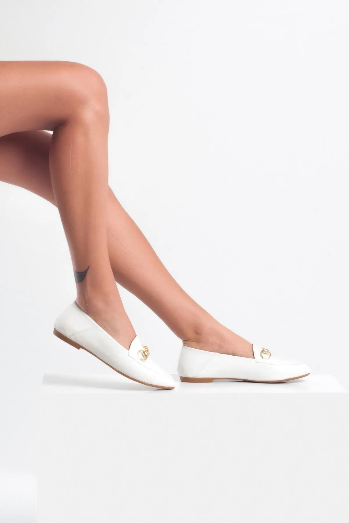 

Women Flats Shoes White Fashion Flats For Ladies Casual Shoes Elegant Flat Footwear Summer Ladies Shoes