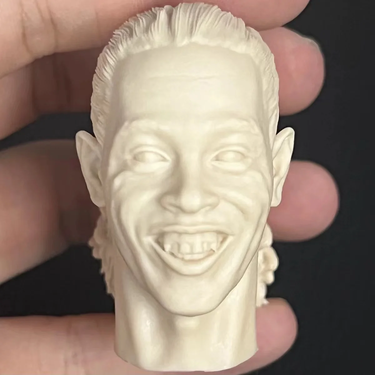 

Painting Exercise Unpainted 1/6 Scale Ronaldinho Head Sculpt Model For 12 inch Action Figure Dolls Body