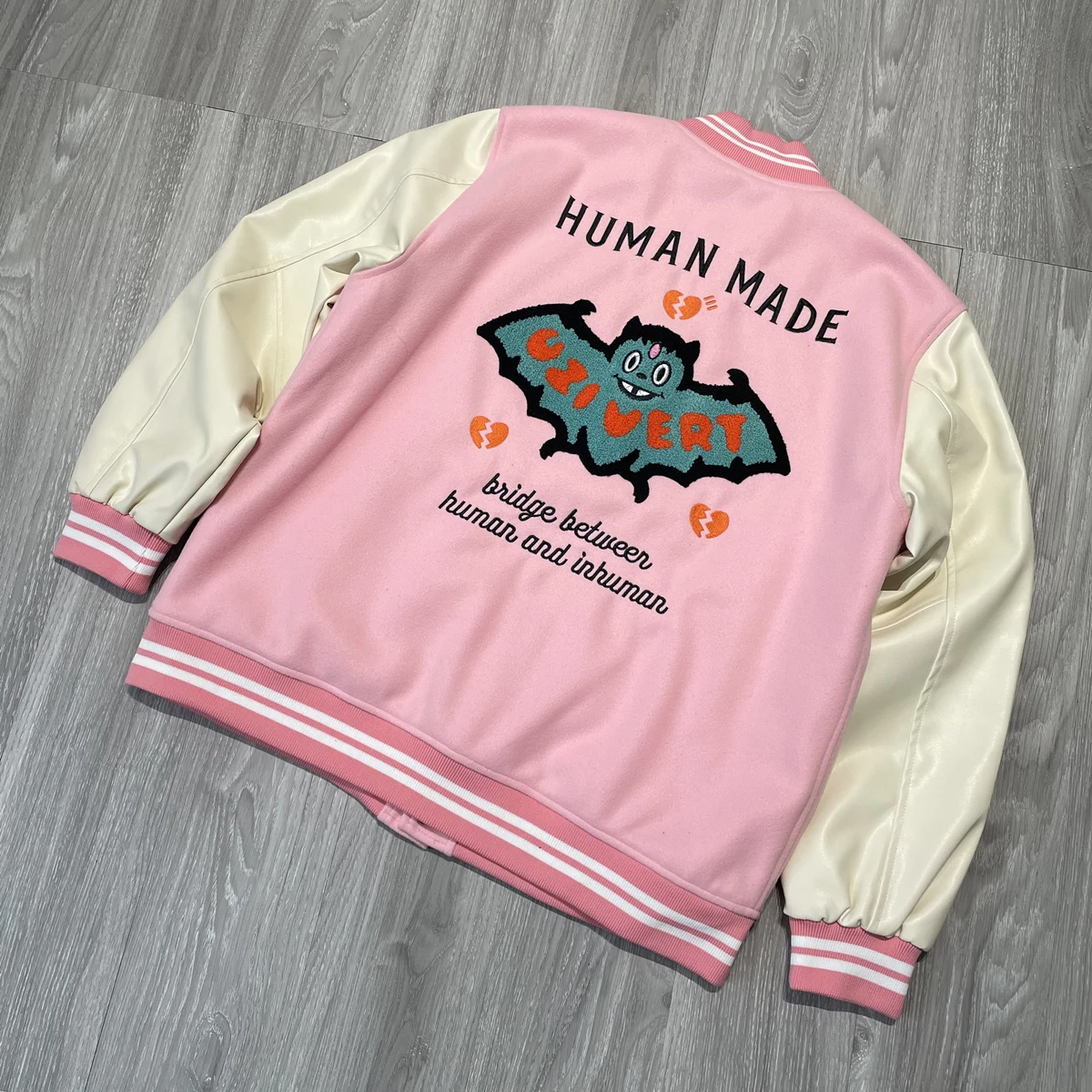 

Frog Drift Human Made Nigo 23SS Bat Leather Sleeve Baseball Uniform Cartoon Harajuku Streetwear Jackets For Men Winter Coat