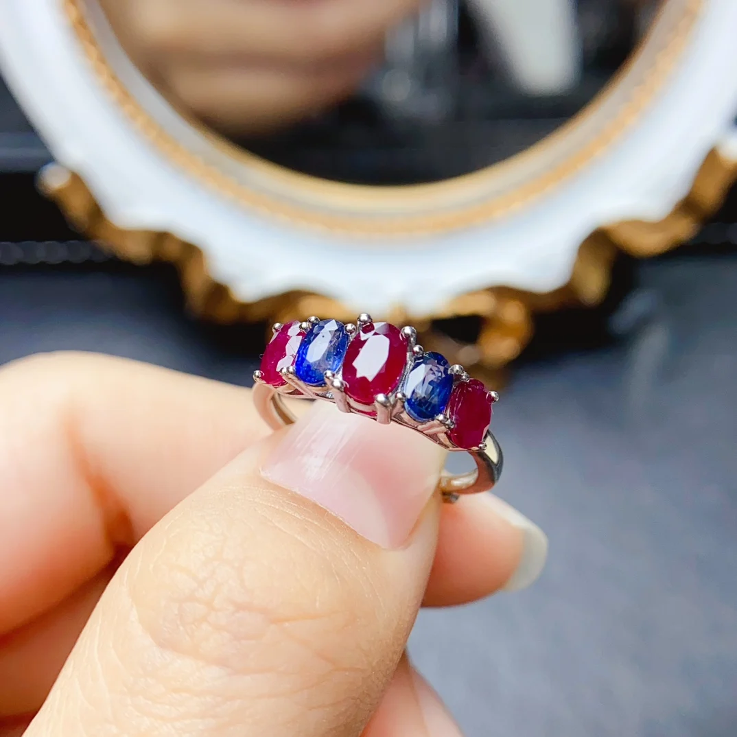 Женское кольцо из серебра 925 пробы с натуральным сапфиром 4 Х6 мм