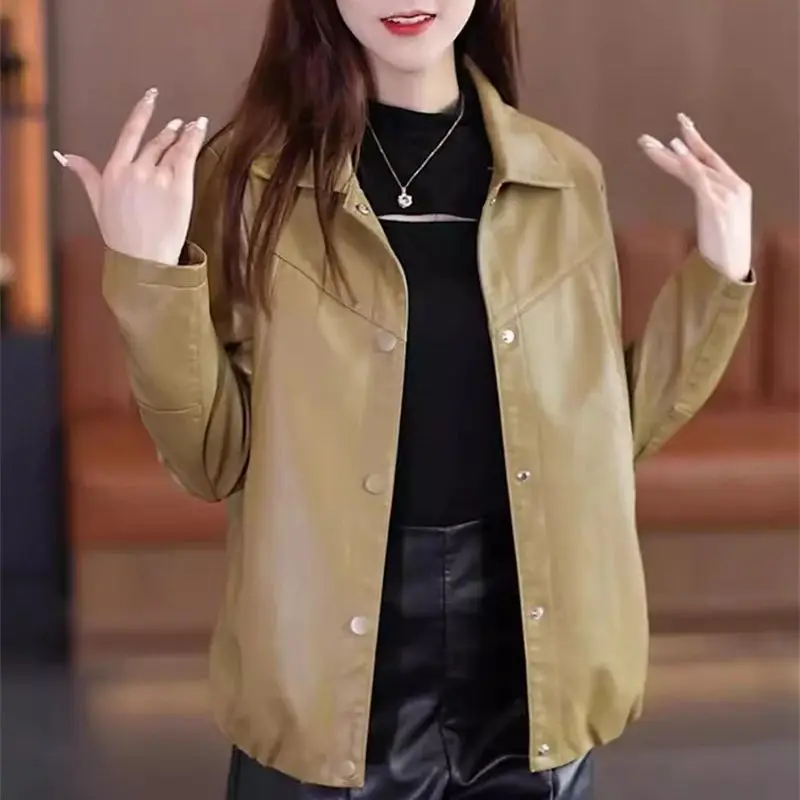 Женское кожаное пальто черная свободная утепленная куртка для осени и зимы 2023