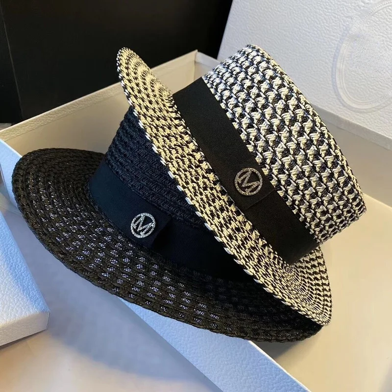 

2022 Summer Designer Round Flat Top Straw Beach Hat Lady Boater Sun Caps Panama Straw Fedora Women's Travel Sun Cap