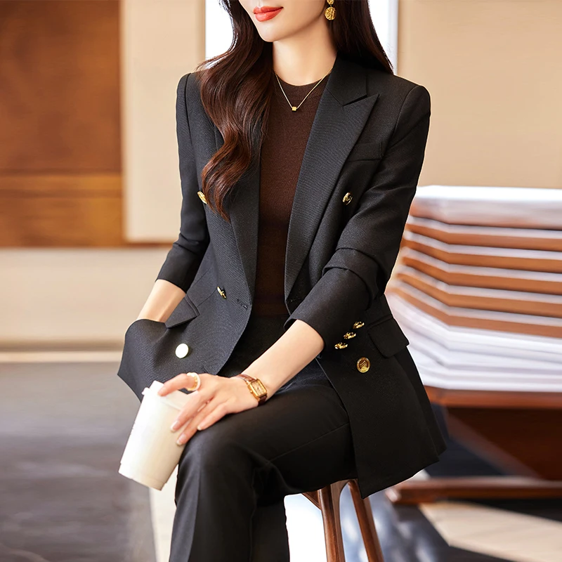 Костюм женский осенне-зимний двубортный блейзер и брюки