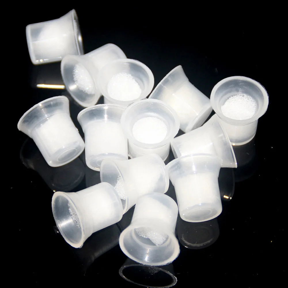 

100 pcs Plastic Disposable Ring Finger Ink Cups With Sponge For Permanent Makeup Eyebrow Lip Body Pigment Tattoo Ink Cups
