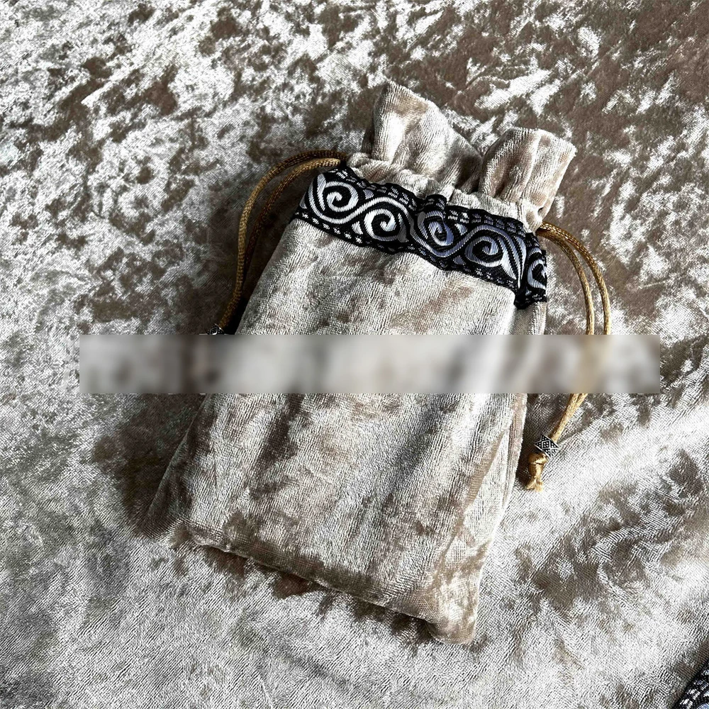 

Tarot Tablecloth With Card Bag Thick Velvet Tarot Card Tablecloth Non-Woven Beautiful Pattern Tablecloth New Century Waite Retro