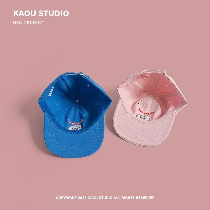 Кепка-бейсболка с плоским козырьком и вышивкой