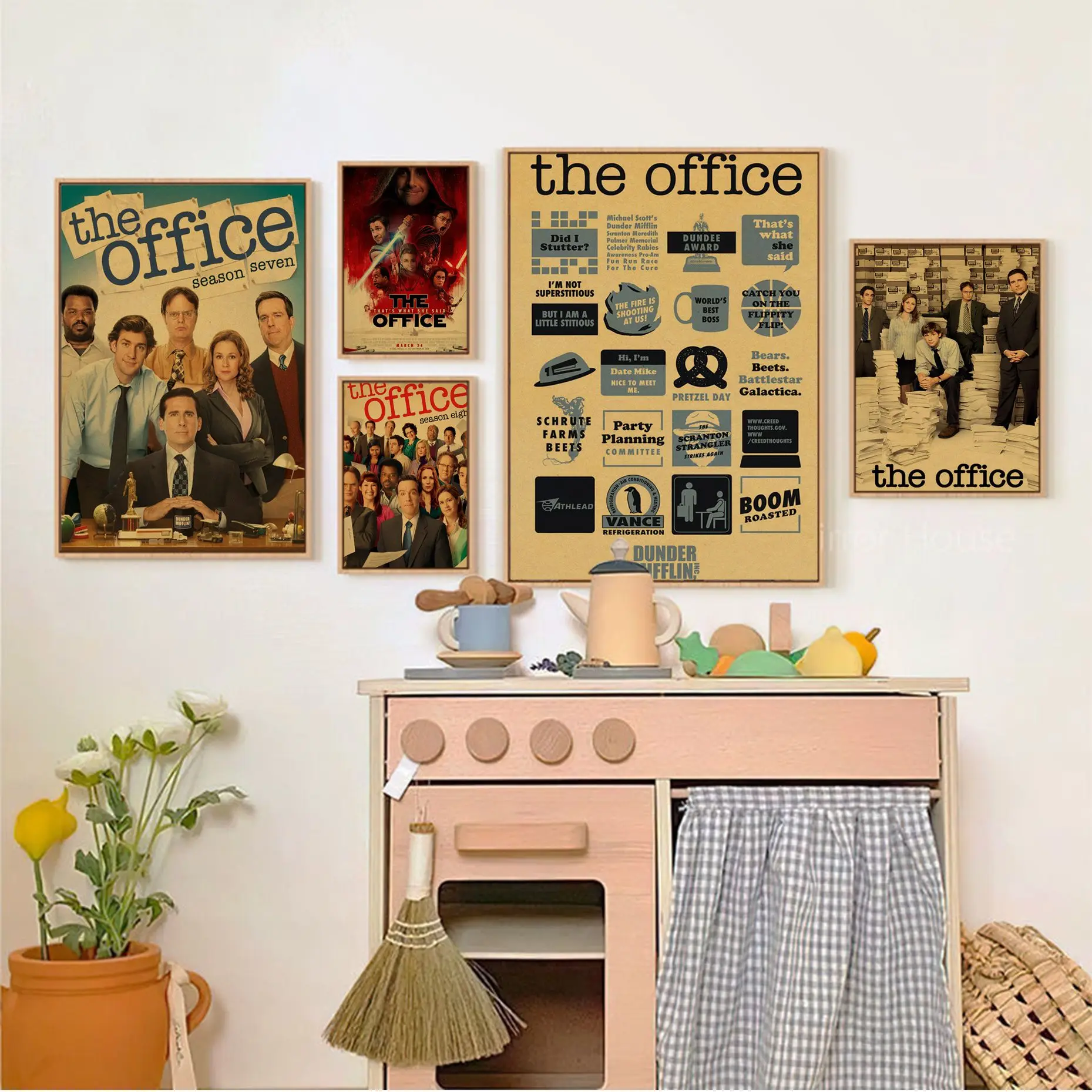 

Vintage Tv Series The Office Friends Anime Posters Vintage Room Bar Cafe Decor Vintage decorative painting