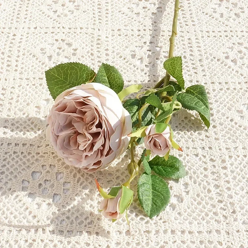 

Искусственные цветы шелк 3 розы