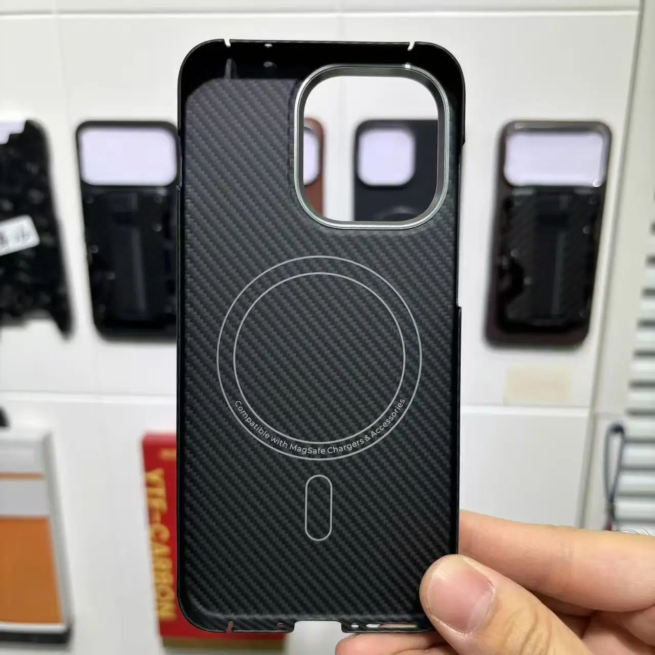Фото Магнитный кевларовый чехол для OnePlus 15, с текстурой арамидного и углеродного волокна, полузакрытый, ультратонкий, премиум-класса, ударопрочный, жесткий корпус №3