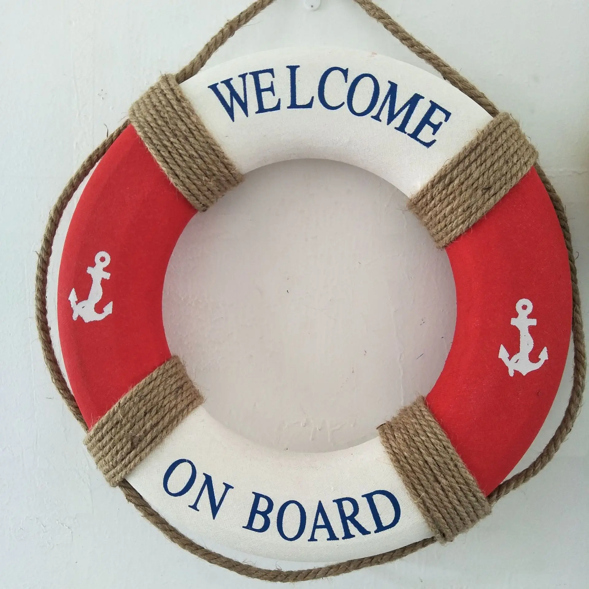 

Деревянный спасательный круг для декора