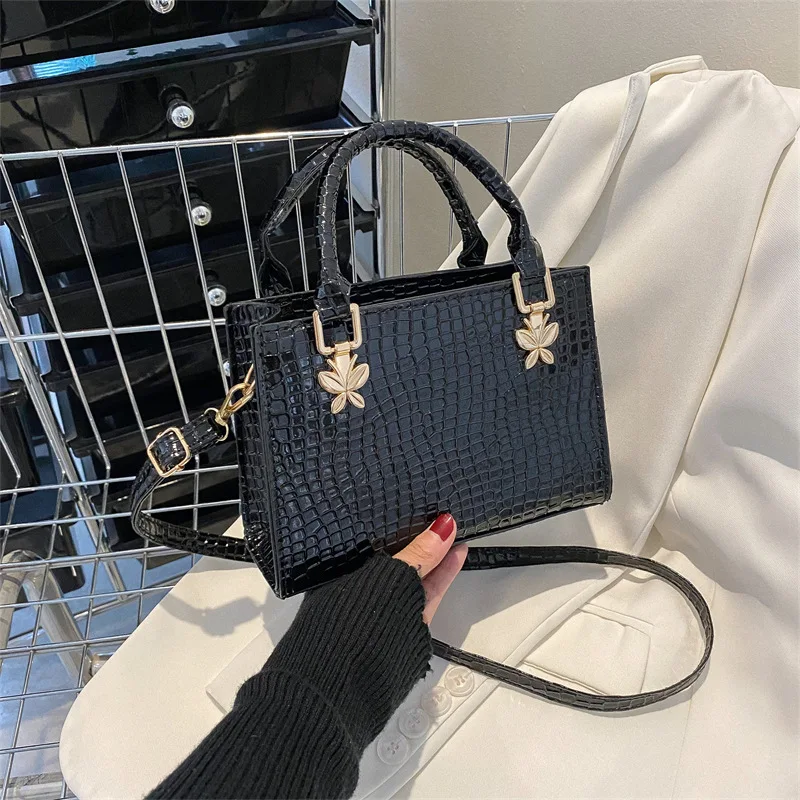 

TRAVEASY Summer PU Leather Shoulder Bags for Women 2022 Fashion Bow Large Capacity Female Crossbody Bags Solid Color Hand Bags