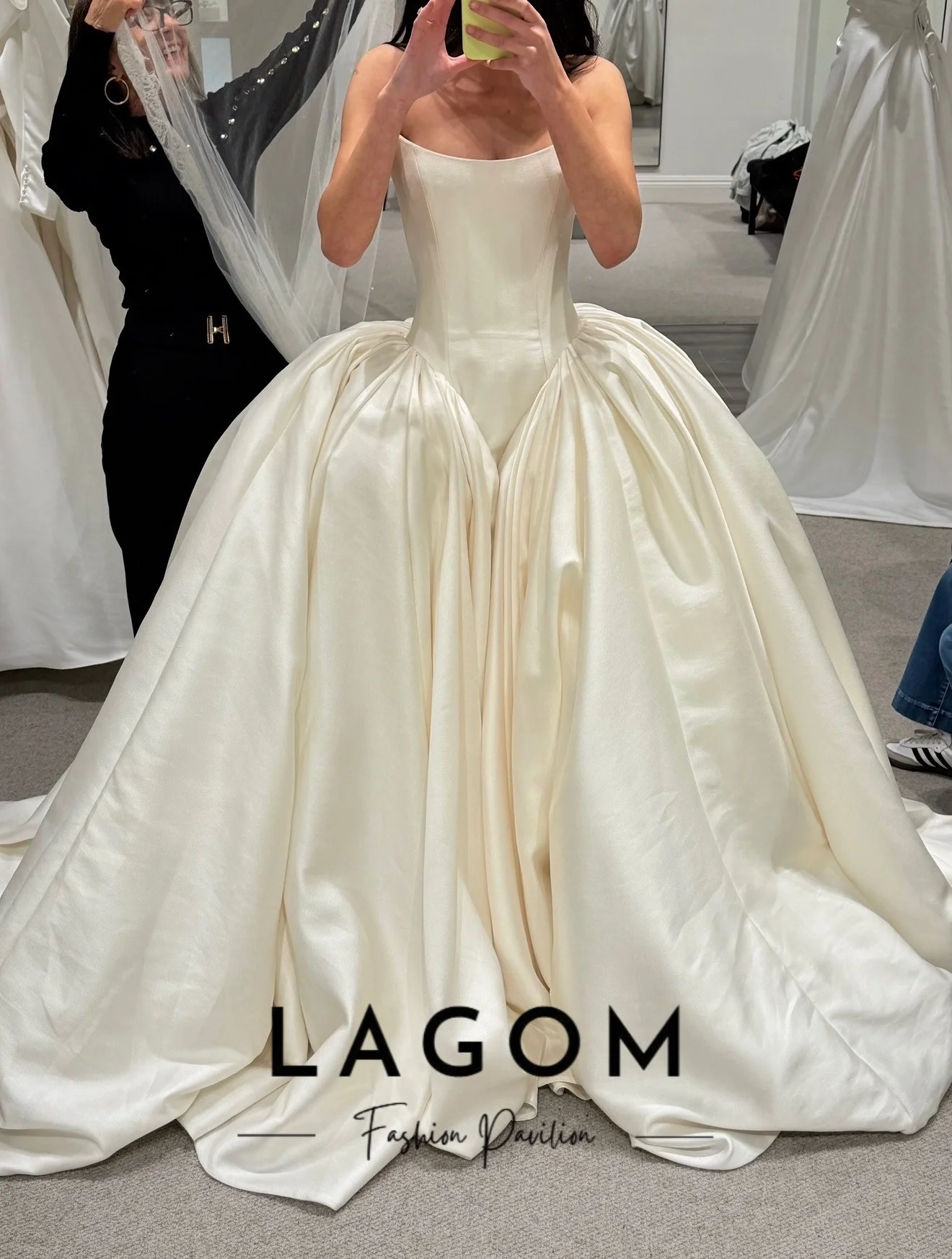 Фото Свадебное платье Lagom из атласа, бальное, в пол, с шлейфом, элегантное, без бретелек, с корсетом, винтажное, новое, на заказ №3