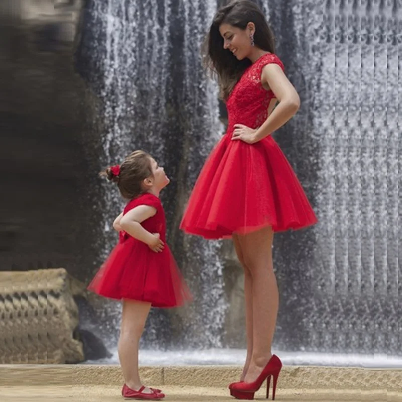 детское платье мама. мама и дочка с платьем. платье мама и дочка одинаковые. мама и дочка с платьем. летние платья для мамы и дочки.