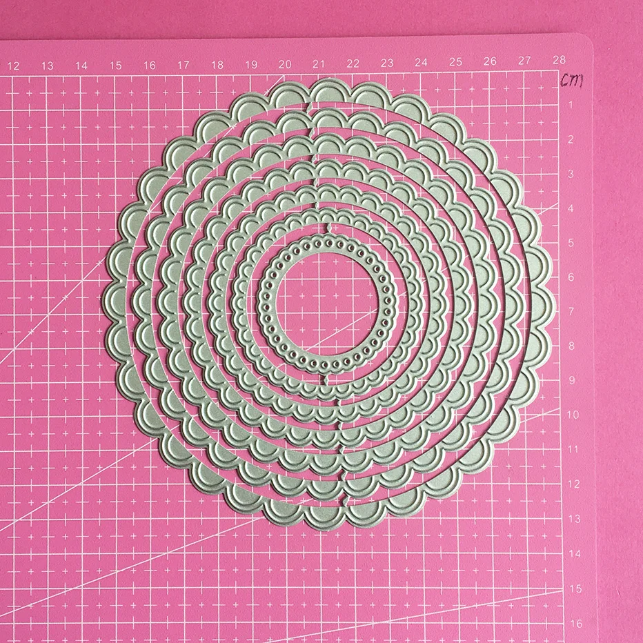 Круглая рамка с кружевом для скрапбукинга вырезанные штампы оформление сделай