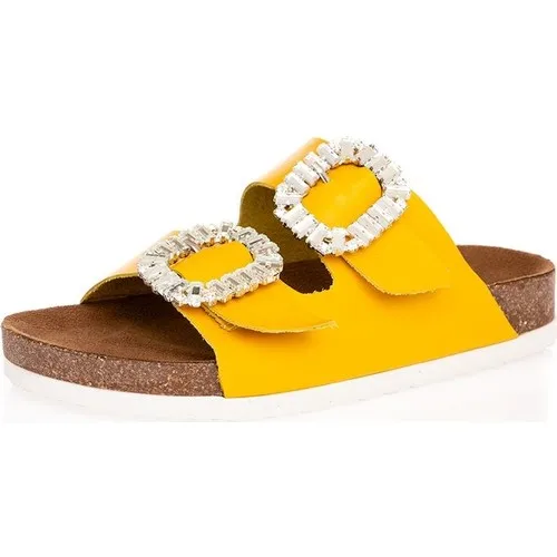 

Women's Shoes